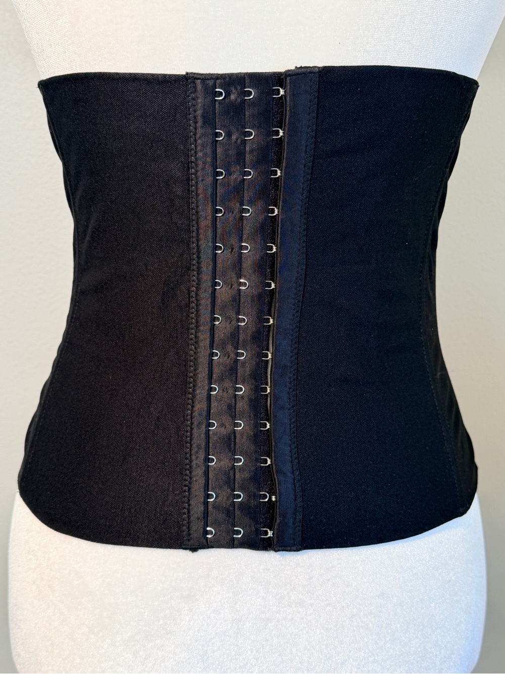Slimmers Black Extra Firm Control Waist Cincher Size M NWT